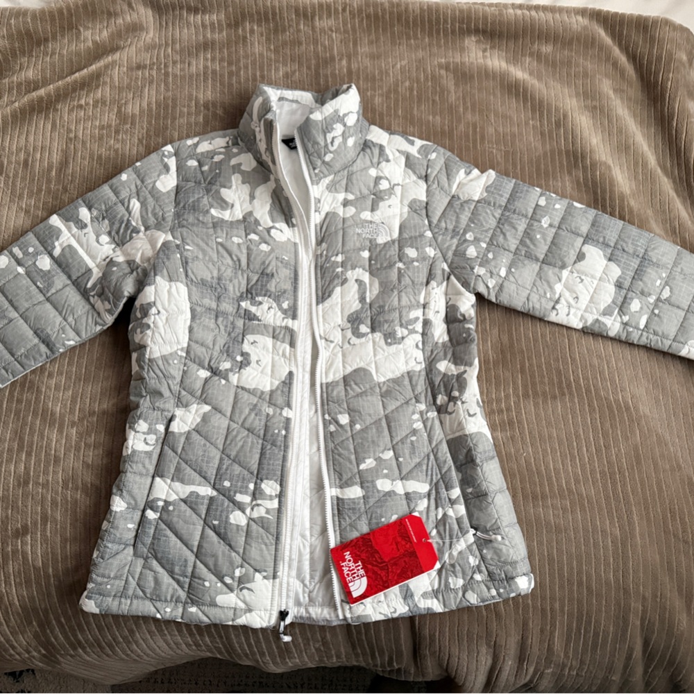The North Face Gray and White Quilted Thermoball Eco Jacket
